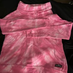 simple’s southern pink pullover size medium